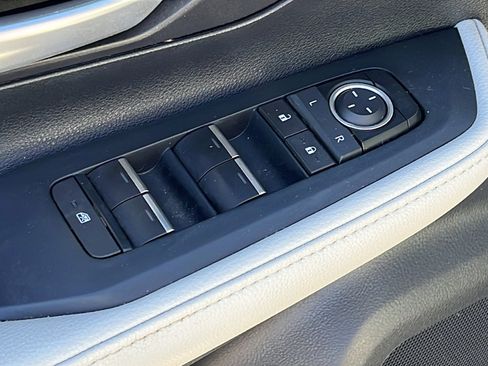 Used 2024 Toyota Grand Highlander XLE image 12