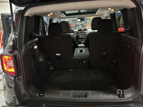 Used 2022 Jeep Renegade Latitude w/ Sun/Sound Group image 22