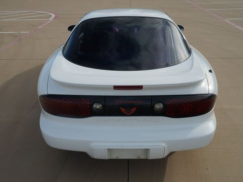 Used 1998 Pontiac Firebird Formula w/ Opt Pkg image 11