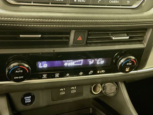 Used 2025 Nissan Rogue SV AWD/4WD image 23