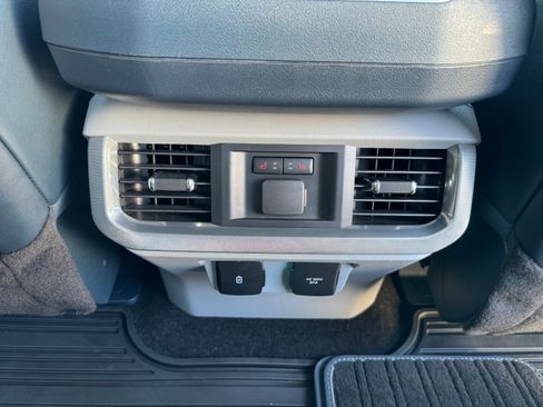 Used 2022 Ford F150 Limited image 35