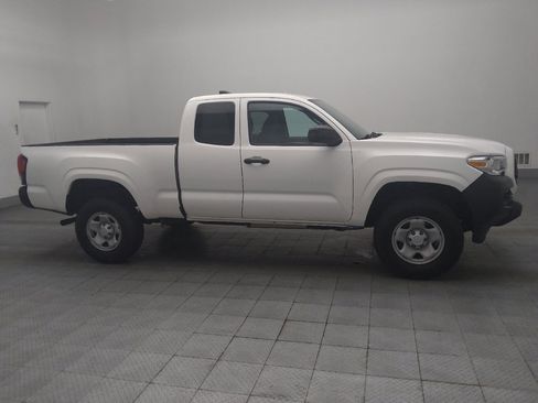 Used 2022 Toyota Tacoma SR image 11