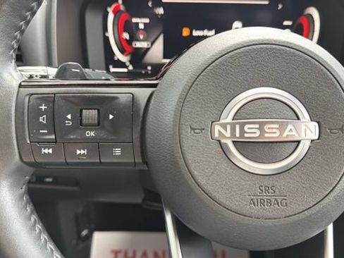 Used 2024 Nissan Rogue SL AWD/4WD image 15