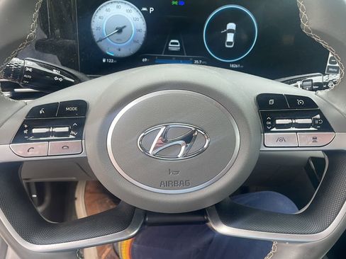 Used 2023 Hyundai Elantra SEL w/ Convenience Package FWD image 14