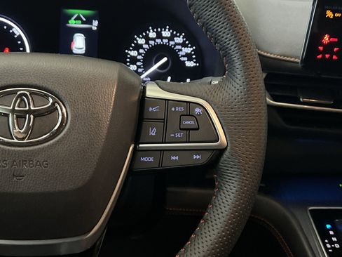 Used 2023 Toyota Sienna XSE w/ XSE Plus Package AWD/4WD image 34