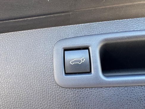 Used 2021 Toyota Highlander Platinum image 10