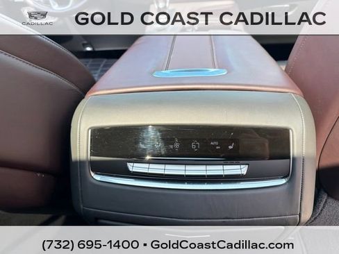 Used 2021 Cadillac Escalade Sport Platinum AWD/4WD image 11