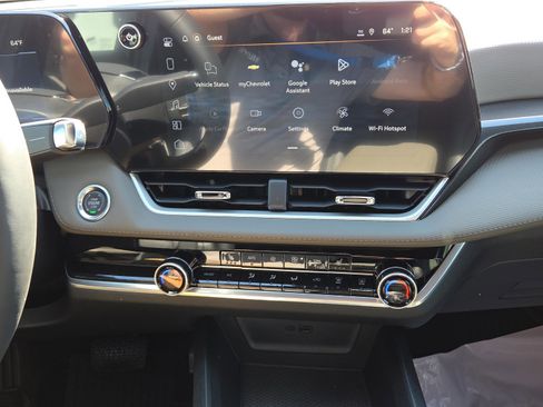 New 2026 Chevrolet Equinox LT w/ Convenience Package II image 18