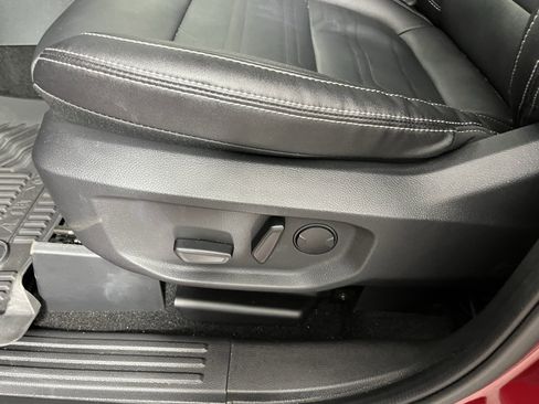 Used 2025 Ford Ranger Lariat w/ Chrome Accent Package image 17