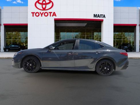 Used 2025 Toyota Camry SE FWD image 6