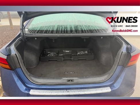 Used 2023 Nissan Altima 2.5 SR w/ SR Premium Package FWD image 5