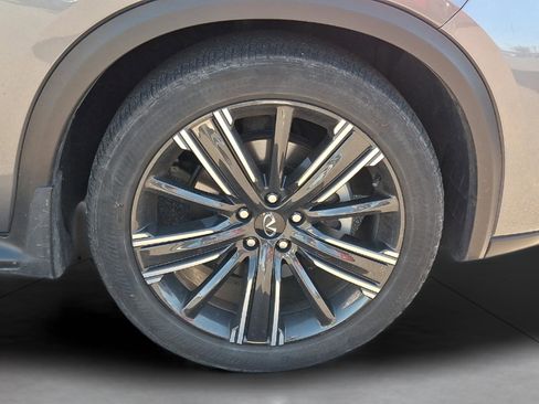 Used 2022 INFINITI QX50 Luxe w/ Appearance Package image 9