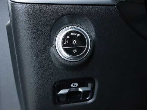Used 2023 Mercedes-Benz C 43 AMG 4MATIC Sedan image 22