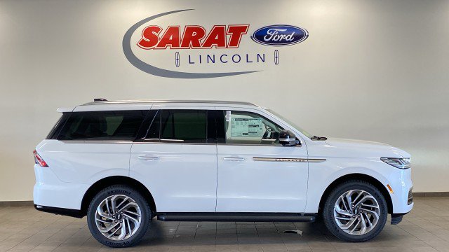 New 2027 Lincoln Navigator Premiere AWD/4WD image 1