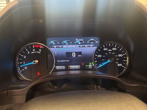 Used 2017 Ford F250 Lariat w/ Chrome Package image 3