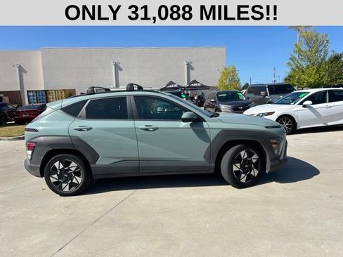 Used 2024 Hyundai Kona SEL w/ Convenience Package FWD image 2