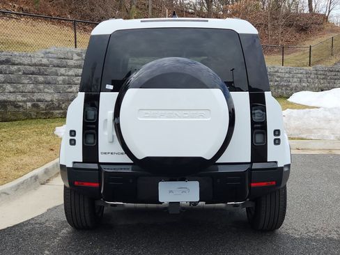 New 2026 Land Rover Defender 110 S image 7