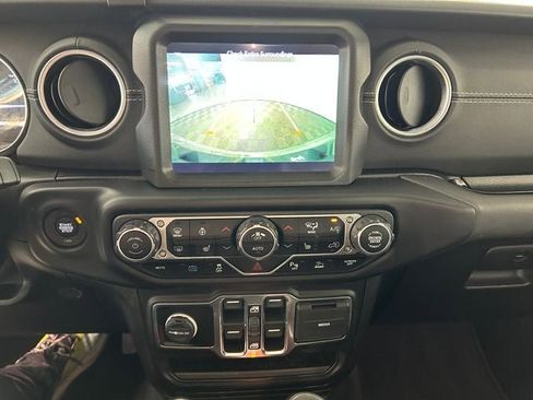 Used 2021 Jeep Wrangler Unlimited Sahara w/ Cold Weather Group AWD/4WD image 22