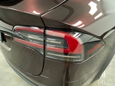 Used 2023 Tesla Model X AWD/4WD image 14