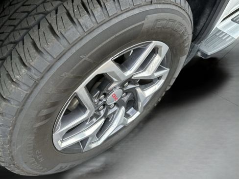 Used 2023 GMC Sierra 1500 SLT w/ SLT Premium Package AWD/4WD image 25