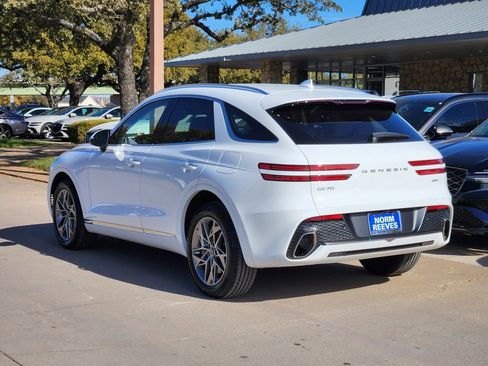 Used 2025 Genesis GV70 2.5T image 3