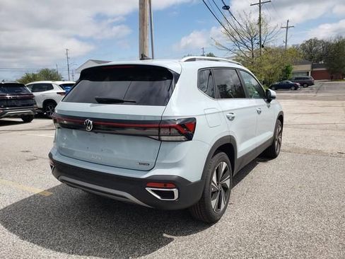 New 2026 Volkswagen Taos SE AWD/4WD image 4