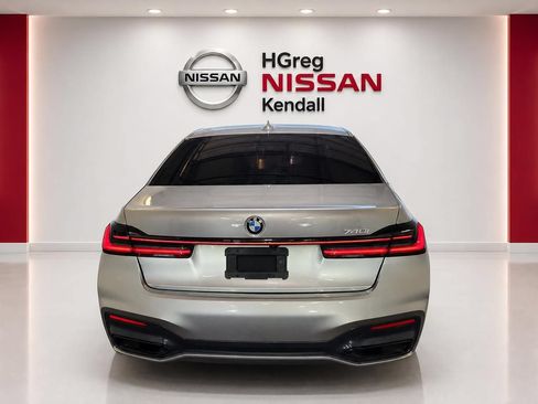 Used 2021 BMW 740i w/ M Sport Package RWD image 6