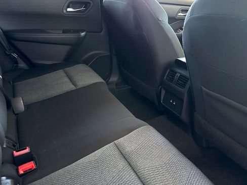 Used 2025 Nissan Rogue SV FWD image 28