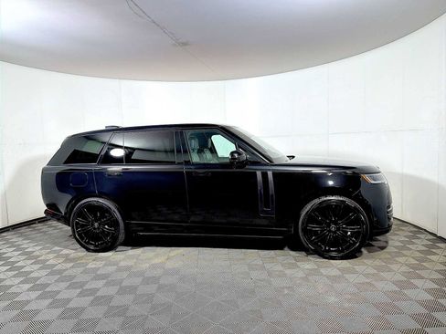 Used 2023 Land Rover Range Rover Long Wheelbase SE AWD/4WD image 7