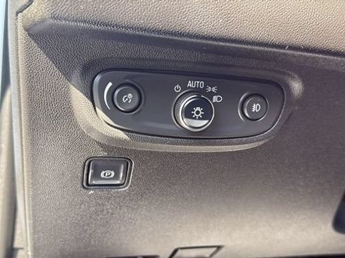Used 2023 GMC Terrain SLT AWD/4WD image 15