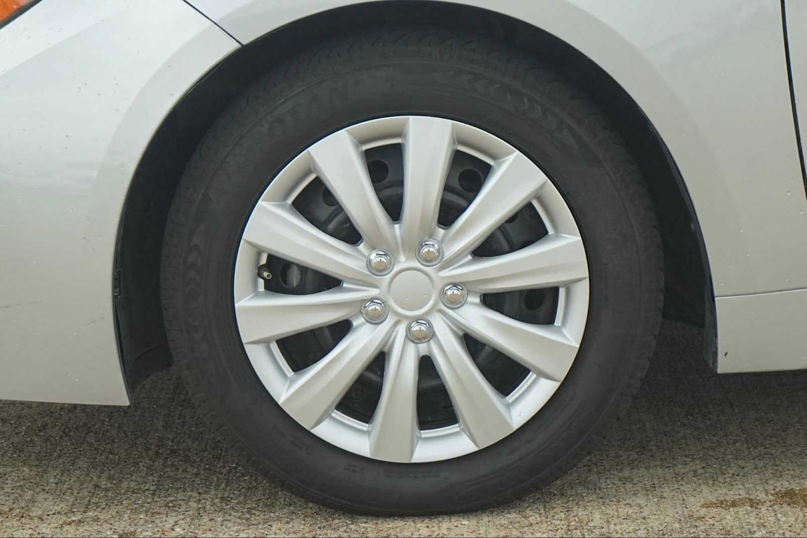 Used 2024 Toyota Corolla SE FWD image 7