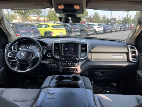 Used 2019 RAM 1500 Big Horn AWD/4WD image 24