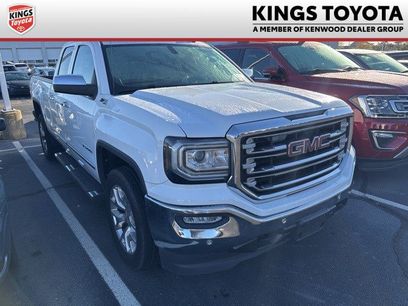 Used 2017 GMC Sierra 1500 SLT w/ SLT Premium Package