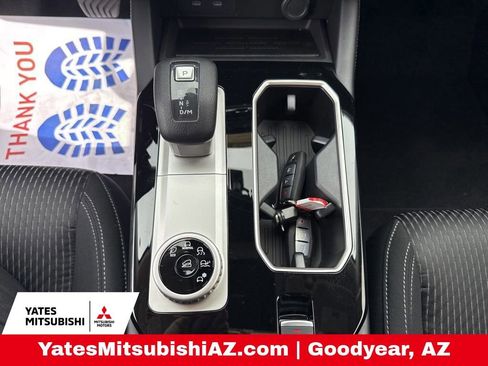 New 2026 Mitsubishi Outlander ES image 15