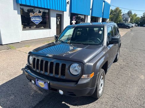 Used 2014 Jeep Patriot Sport w/ Power Value Group AWD/4WD image 3