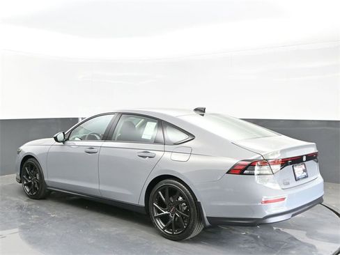 New 2025 Honda Accord SE image 3