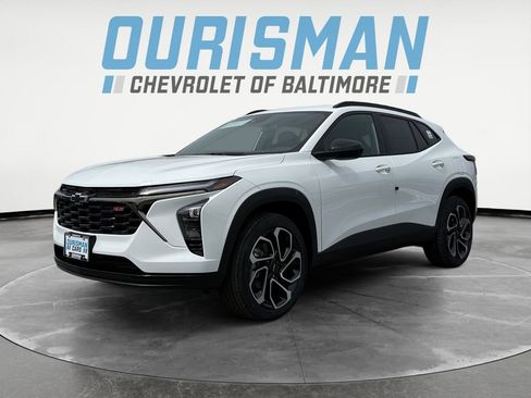 New 2026 Chevrolet Trax RS w/ Driver Confidence Package FWD image 2