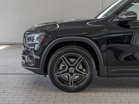 New 2026 Mercedes-Benz GLB 250 4MATIC image 4