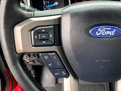 Used 2019 Ford Expedition XLT w/ Equipment Group 202A RWD image 19