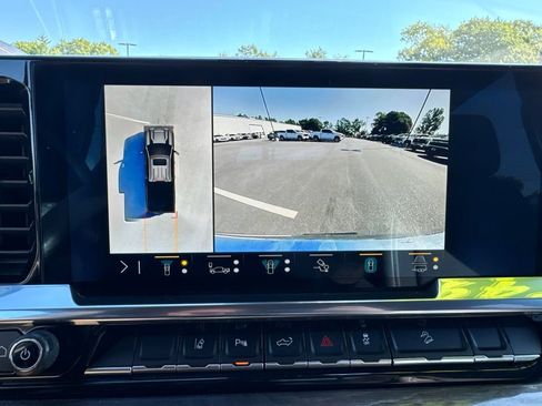 Used 2024 Chevrolet Silverado 2500 LTZ w/ LTZ Plus Package AWD/4WD image 40