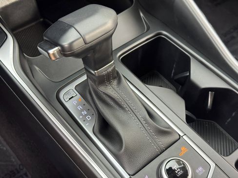 Used 2024 Kia Sorento S w/ Panoramic Sunroof Package image 27