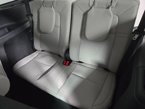 New 2026 Lincoln Aviator Premiere image 14