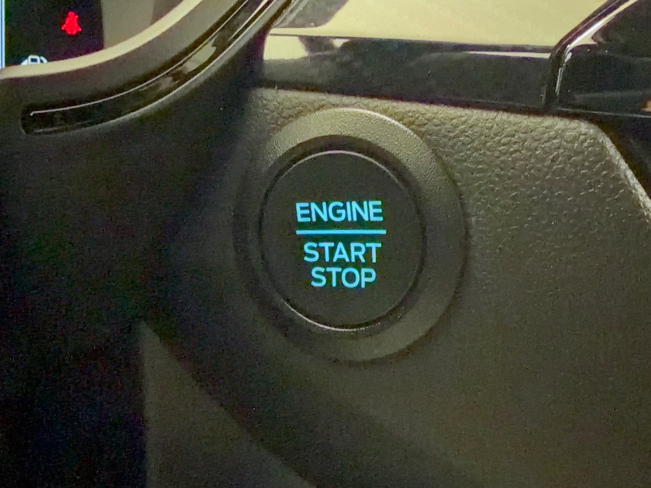 Used 2025 Ford Escape ST-Line FWD image 20
