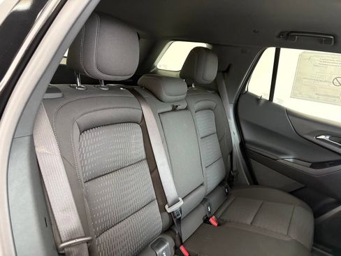 New 2027 Chevrolet Equinox LT w/ LPO, Floor Liner Package FWD image 32