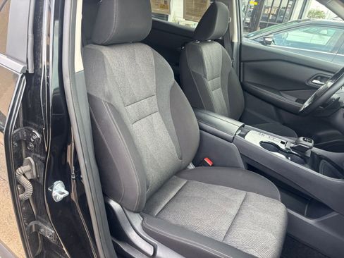 Used 2025 Nissan Rogue SV FWD image 38