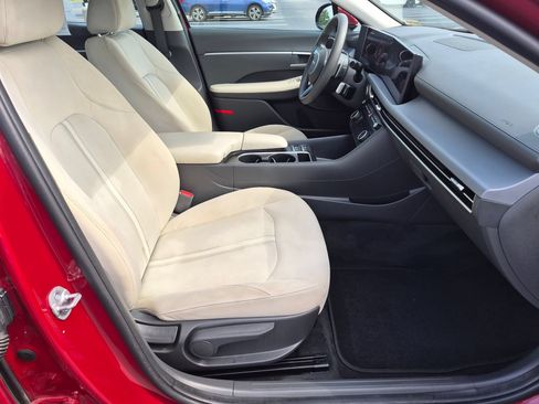 Used 2025 Hyundai Sonata SEL FWD image 34