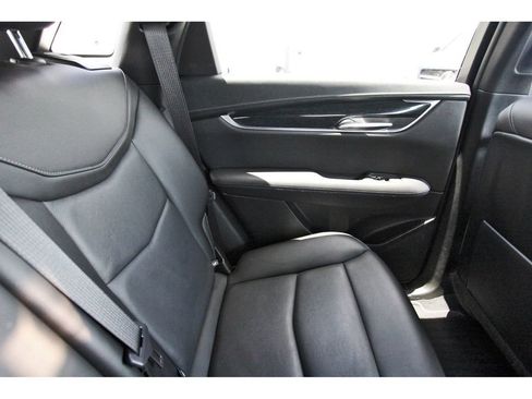 Used 2022 Cadillac XT5 Premium Luxury FWD image 11