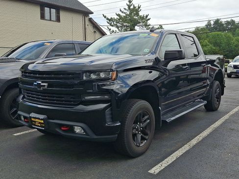 Used 2021 Chevrolet Silverado 1500 LT Trail Boss w/ Convenience Package II AWD/4WD image 3