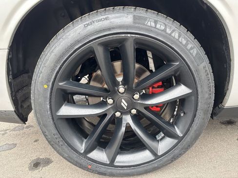 Used 2010 Dodge Challenger R/T image 11