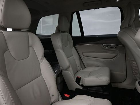 Used 2024 Volvo XC90 T8 Ultimate w/ Lounge Package image 34